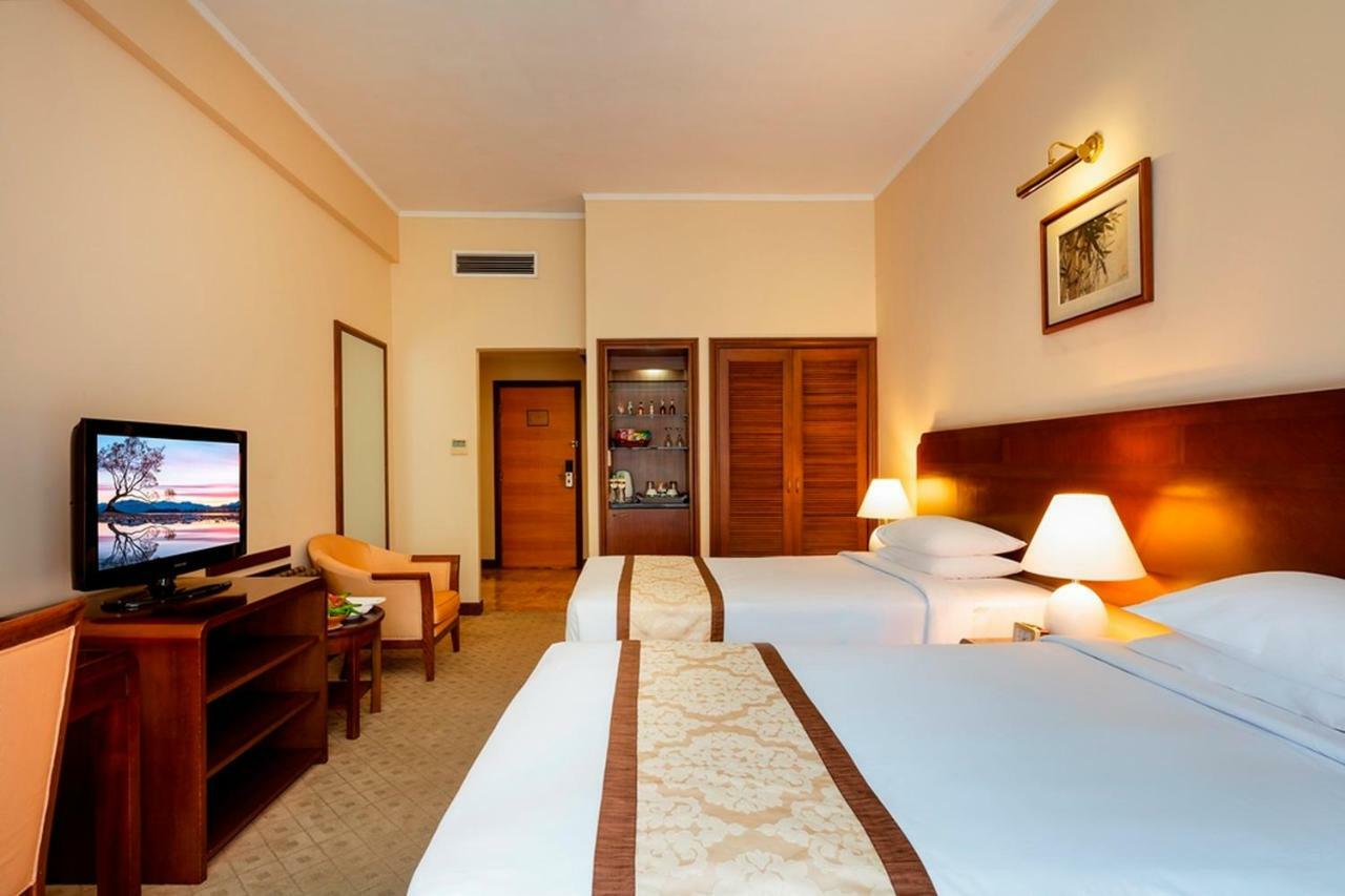 Norfolk Hotel Saigon Cidade de Ho Chi Minh Exterior foto